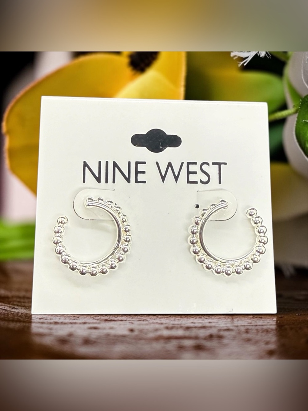 🏷️‼️5/$25🏷️‼️🩶NINE WEST🩶Silver-Tone Beaded Hoop Earrings/NIP